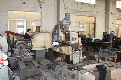 Spiral duct forming machine